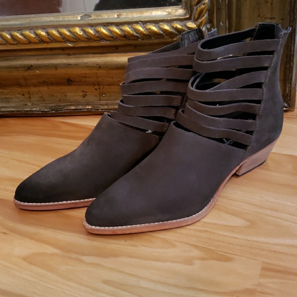 Sale⬇️$119| Free People | Sloane Ankle Boot - Picture 5 of 8